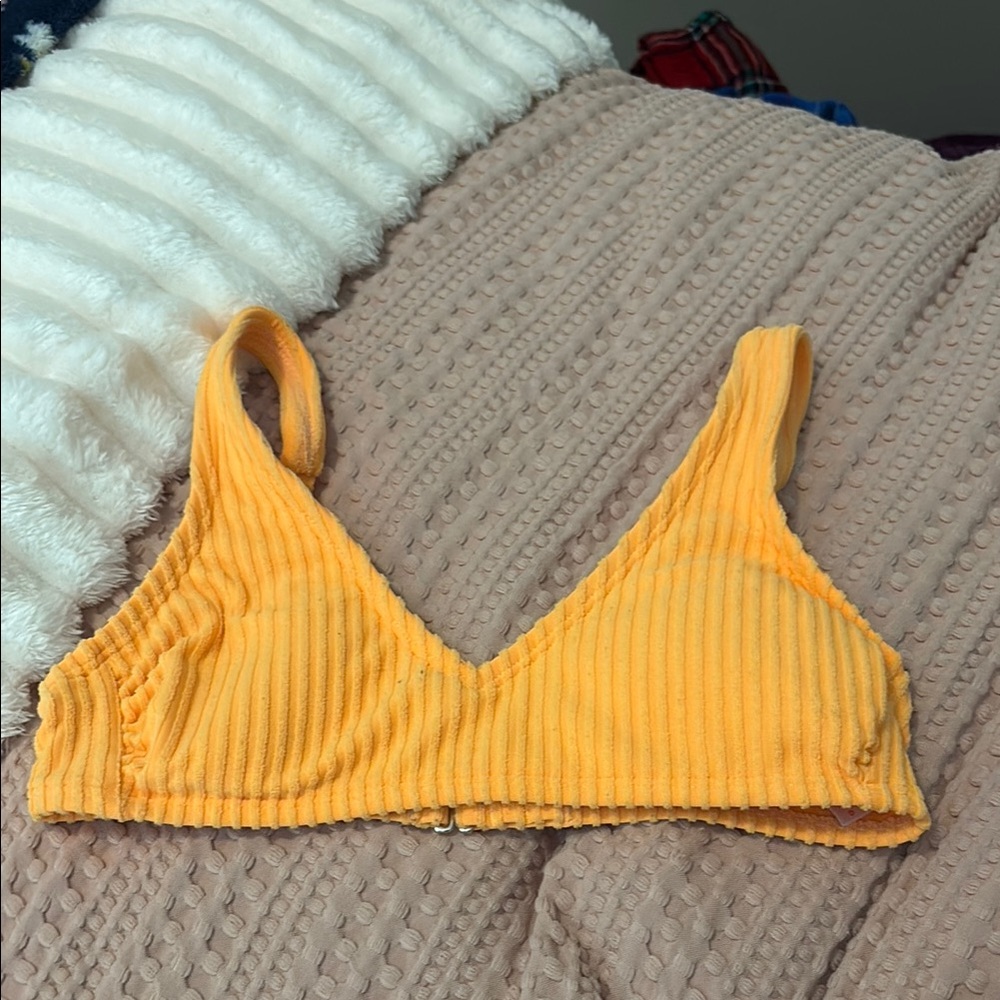 Xhilaration Sunny Ribbed Swimsuit Top